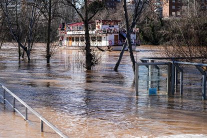 El río Pisuerga a su paso por la capital vallisoletana.