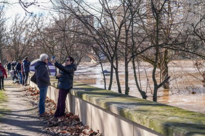 El río Pisuerga a su paso por la capital vallisoletana.