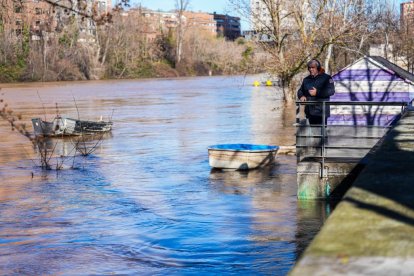 El río Pisuerga a su paso por la capital vallisoletana.