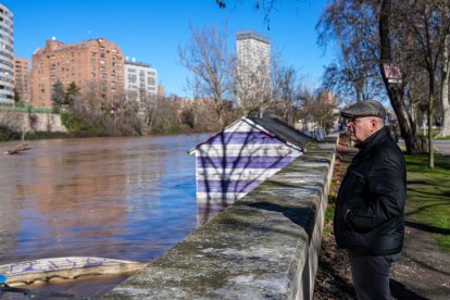 El río Pisuerga a su paso por la capital vallisoletana.