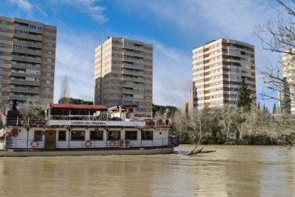 El río Pisuerga a su paso por la capital vallisoletana.