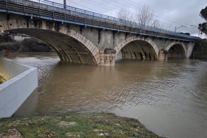 El Cega por su paso en Viana (Valladolid)