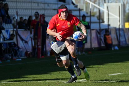 Una acción del partido entre España y Suiza en Pepe Rojo.