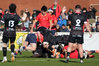 Una acción del partido entre España y Suiza en Pepe Rojo.