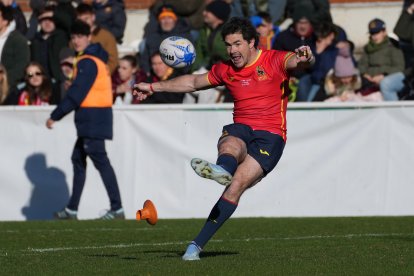 Una acción del partido entre España y Suiza en Pepe Rojo.