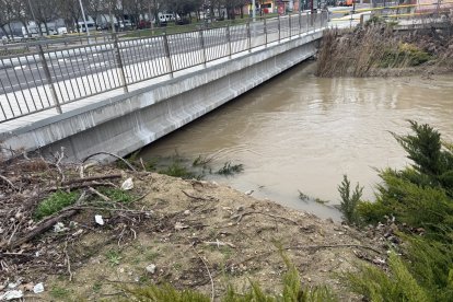 Río Esgueva en el puente de Tía Juliana
