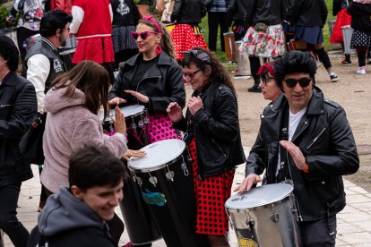 Batucada Escola Sambulé en Poniente