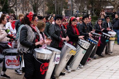 Batucada Escola Sambulé en Poniente