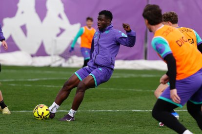 Primer entrenamiento del Real Valladolid con Fran Escribá al frente.