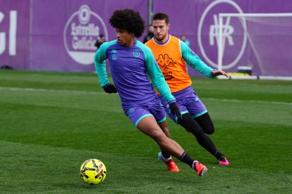 Primer entrenamiento del Real Valladolid con Fran Escribá al frente.