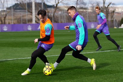 Primer entrenamiento del Real Valladolid con Fran Escribá al frente.