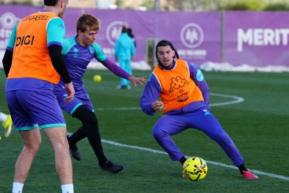 Primer entrenamiento del Real Valladolid con Fran Escribá al frente.