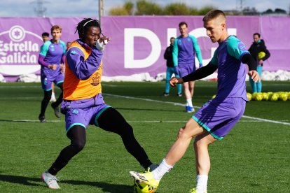 Primer entrenamiento del Real Valladolid con Fran Escribá al frente.