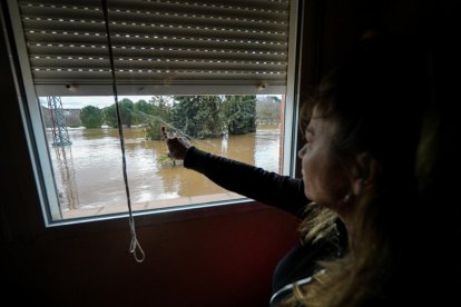 Casas y calles afectadas por la crecida del río Duero