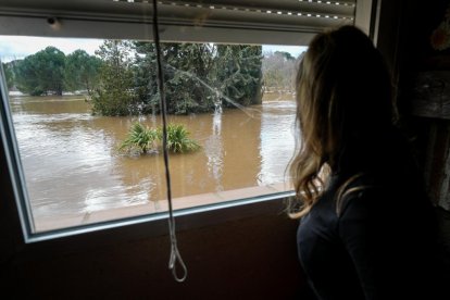Casas y calles afectadas por la crecida del río Duero