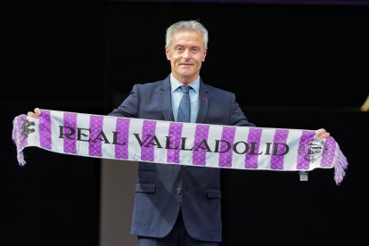 Presentación de Fran Escribá como nuevo entrenador del Real Valladolid.