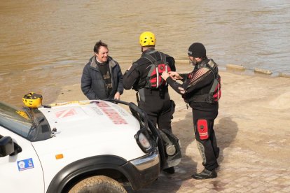 Dispositivo de Bomberos y Protección Civil para la búsqueda del hombre desaparecido en el puente de Santa Teresa