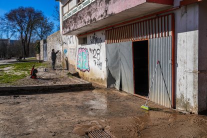 Calles afectadas por la crecida del río en Tudela de Duero.