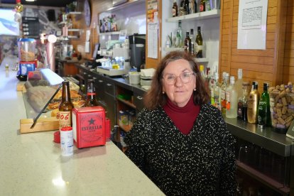 Begoña Vela, dueña del bar Miño, en el número 7 de la calle Cardenal Cisneros.