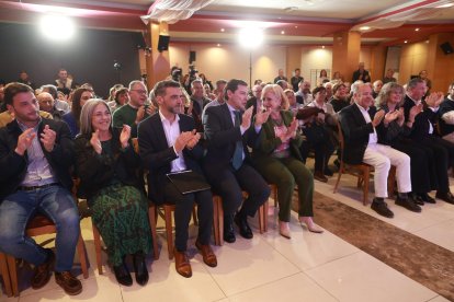 El candidato a la reelección a la Presidencia de la Junta de Castilla y León, Alfonso Fernández Mañueco, visita Benavente