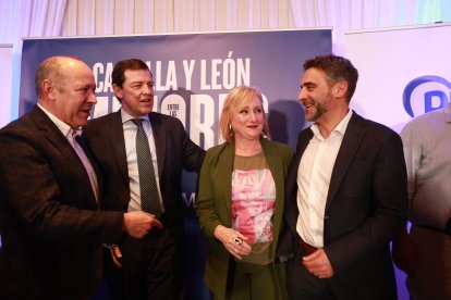 El candidato a la reelección a la Presidencia de la Junta de Castilla y León, Alfonso Fernández Mañueco, visita Benavente
