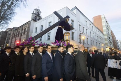 celebración del Vía Crucis Cuaresmal de la Cofradía Penitencial de la Sagrada Pasión de Cristo
