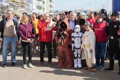 Cientos de personas asisten a la carrera popular Corre por una causa en Arroyo de La Encomienda