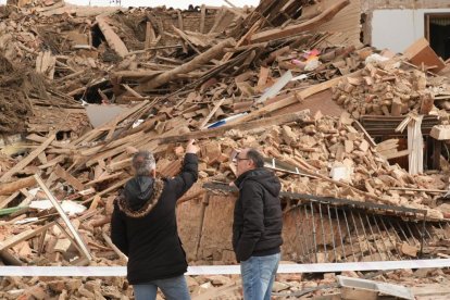 Siete Iglesias de Trabancos. Edificio derrumbado en la plaza Mayor.