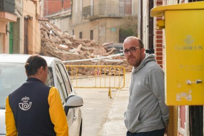 Siete Iglesias de Trabancos. Edificio derrumbado en la plaza Mayor.