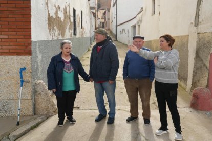 Siete Iglesias de Trabancos. Edificio derrumbado en la plaza Mayor.
