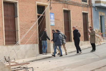 Siete Iglesias de Trabancos. Edificio derrumbado en la plaza Mayor.