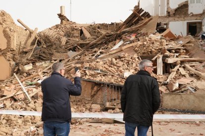 Siete Iglesias de Trabancos. Edificio derrumbado en la plaza Mayor.