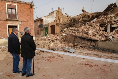 Siete Iglesias de Trabancos. Edificio derrumbado en la plaza Mayor.