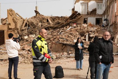 Siete Iglesias de Trabancos. Edificio derrumbado en la plaza Mayor.