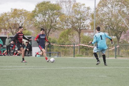 Fútbol en el Trofeo Rector 2026.