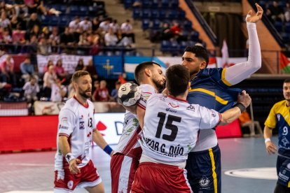 Imagen del BM Logroño La Rioja-Recoletas Atlético Valladolid.