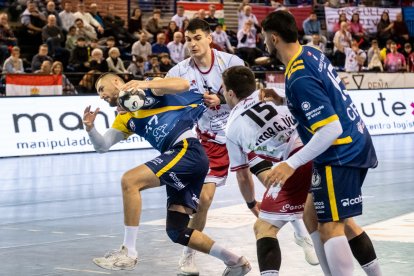 Imagen del BM Logroño La Rioja-Recoletas Atlético Valladolid.