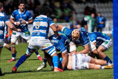 Una acción del partido entre VRAC y Huesitos La Vila.