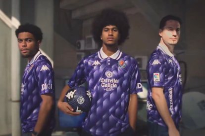 Nueva camiseta retro del Real Valladolid.