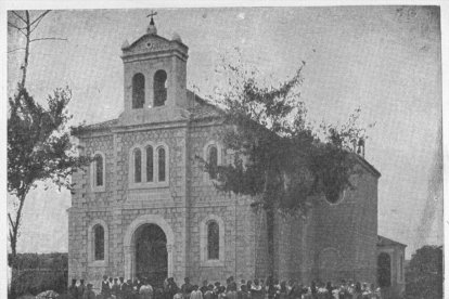 La iglesia de la Sagrada Familia, que se edificó en el paseo de Zorrilla, en la esquina de la calle Magallanes con Tres Amigos.