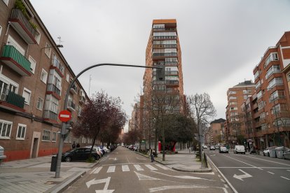 Edificio que emula al Flatiron de Estados Unidos en la calle Magallanes en la actualidad.