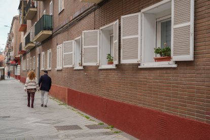 Edificios que en otra época pertenecieron a los militares en la calle Magallanes.