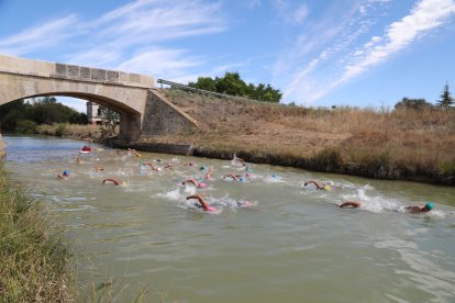 El Canal de Castilla, la gran ruta del interior que impulsa el turismo activo en Palencia, actividad deportiva  en Palredes de Nava(Palencia)