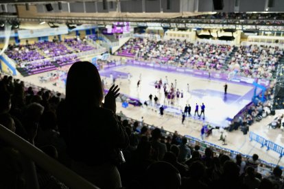 Una acción del CBC Valladolid - Coto Córdoba en Pisuerga.
