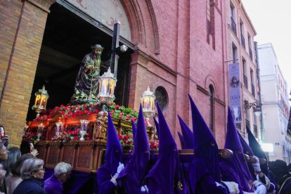 Un momento del Viacrucis procesional en el Miércoles Santo de la capital vallisoletana.