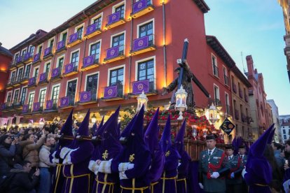 Un momento del Viacrucis procesional en el Miércoles Santo de la capital vallisoletana.