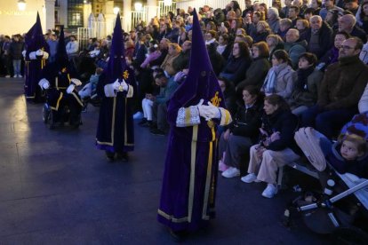 Un momento del Viacrucis procesional en el Miércoles Santo de la capital vallisoletana.
