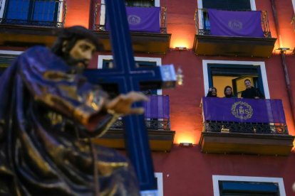 Un momento del Viacrucis procesional en el Miércoles Santo de la capital vallisoletana.