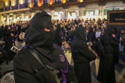 Un momento del Viacrucis procesional en el Miércoles Santo de la capital vallisoletana.