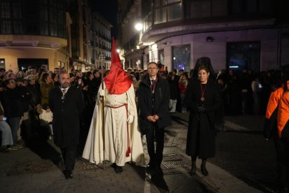 El Cristo de las Mercedes procesiona en el Miércoles Santo Vallisoletano.